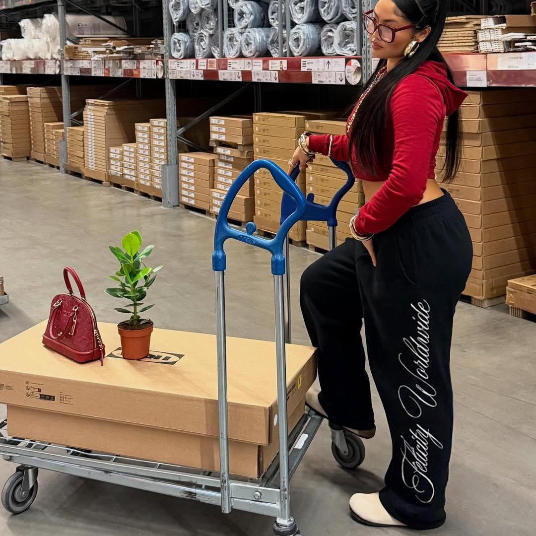 Calligraphy "Felicity" Sweatpants